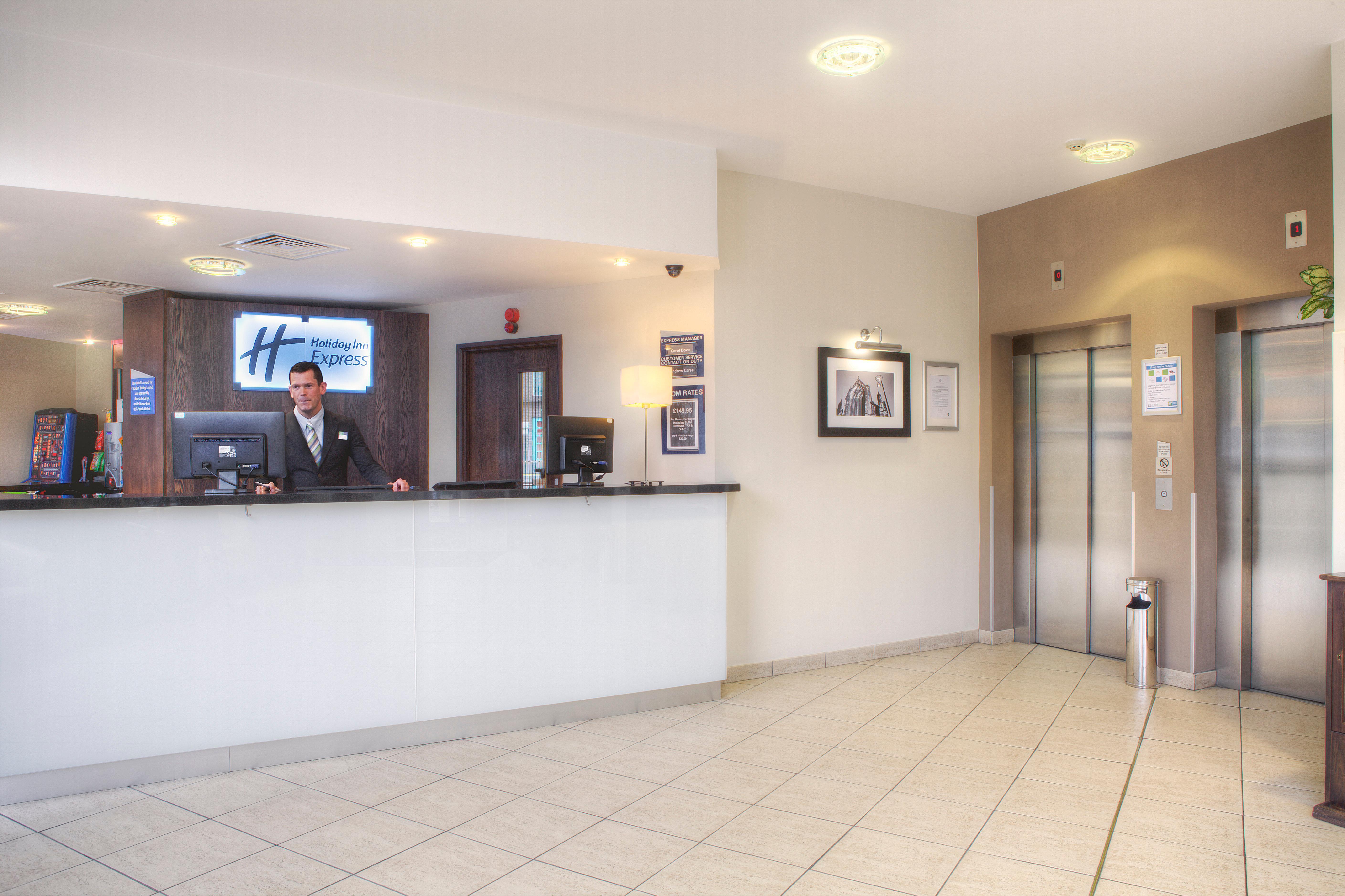 Holiday Inn Express - Glasgow - City Ctr Theatreland By Ihg Bagian luar foto