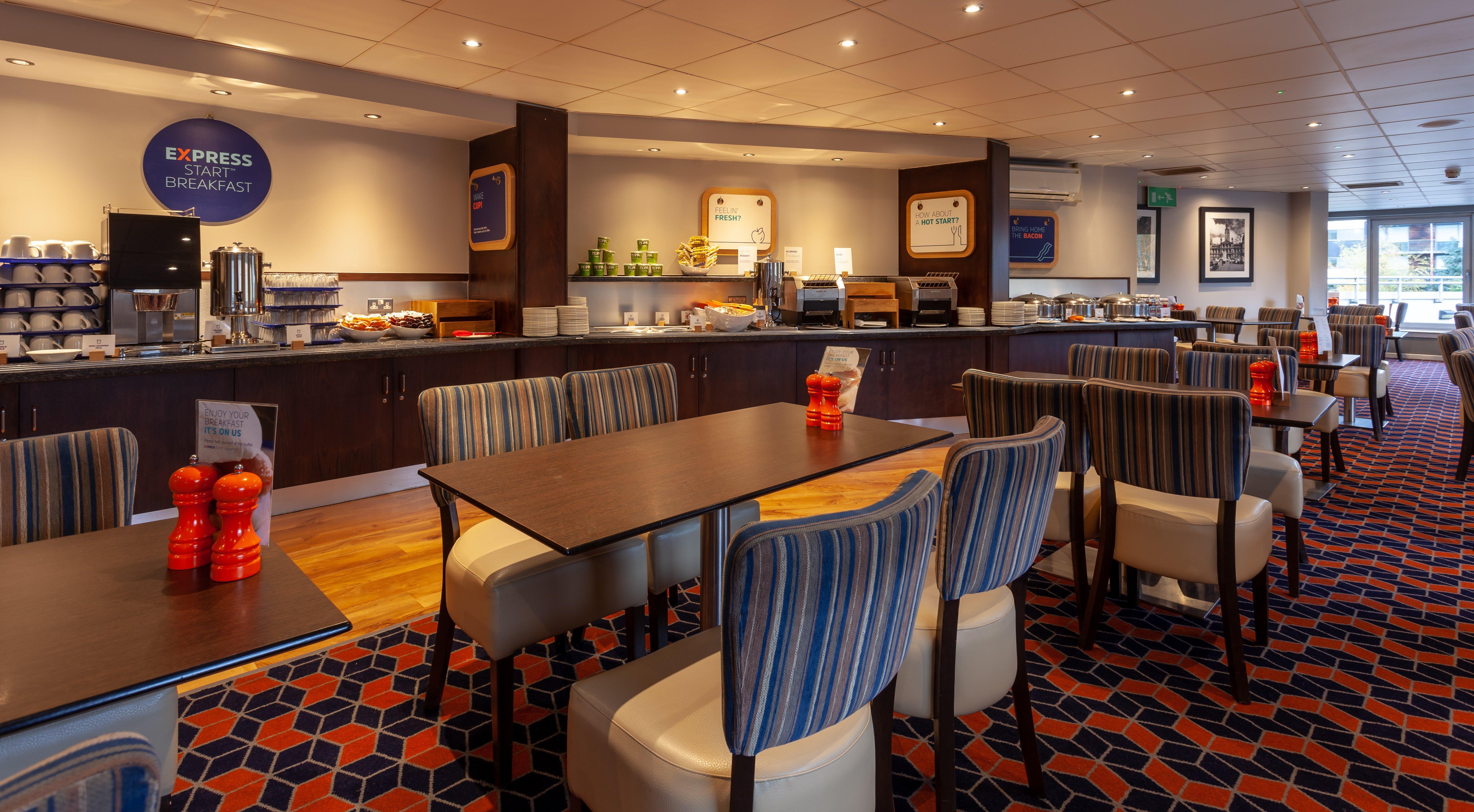 Holiday Inn Express - Glasgow - City Ctr Theatreland By Ihg Bagian luar foto